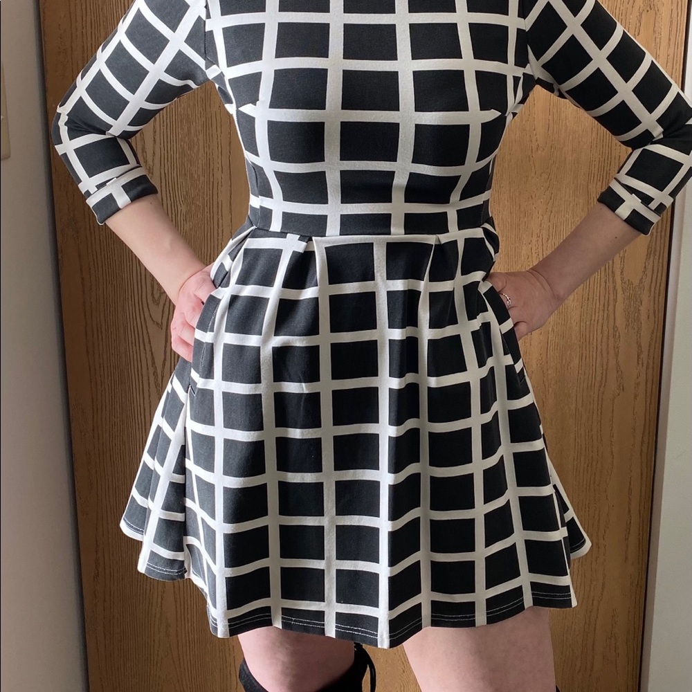 K. by Kersh black and white dress with pockets - Picture 2 of 9